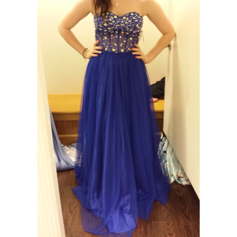 Prom gown